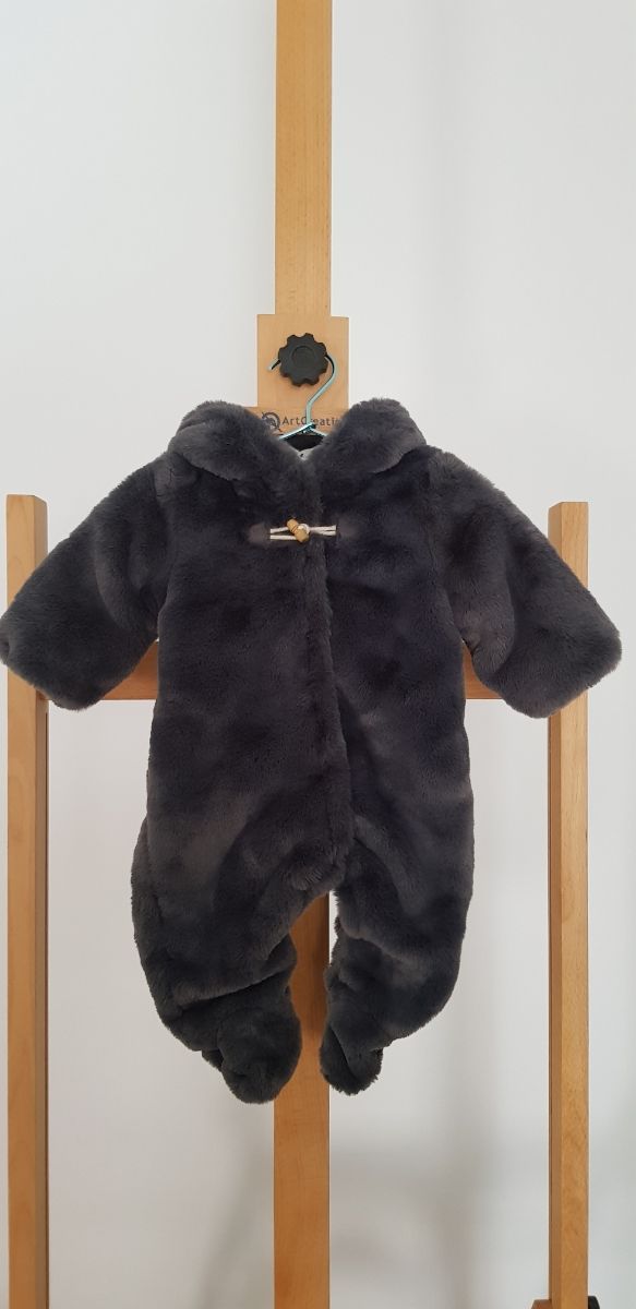 Buzo pelo capucha gris