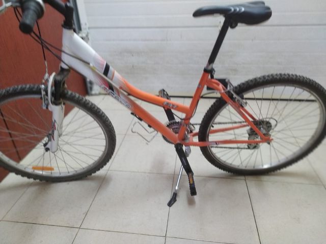 Bicicleta de 26'' para chica.