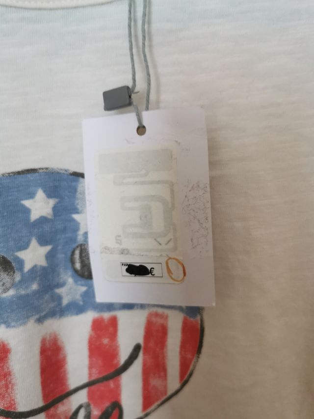 Camiseta niña talla 11-12 años nueva.