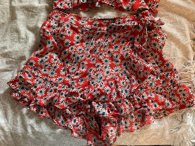 Conjunto falda pantalón y top