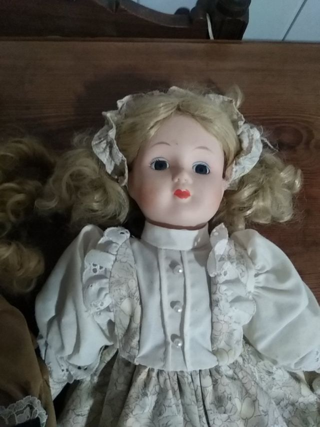 muñecas de porcelana