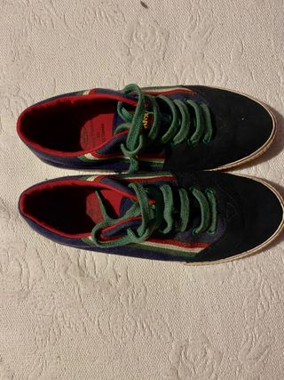 Zapatillas El Ganso (mujer y hombre) de segunda mano por 20 EUR en  Villaviciosa de Odón en WALLAPOP