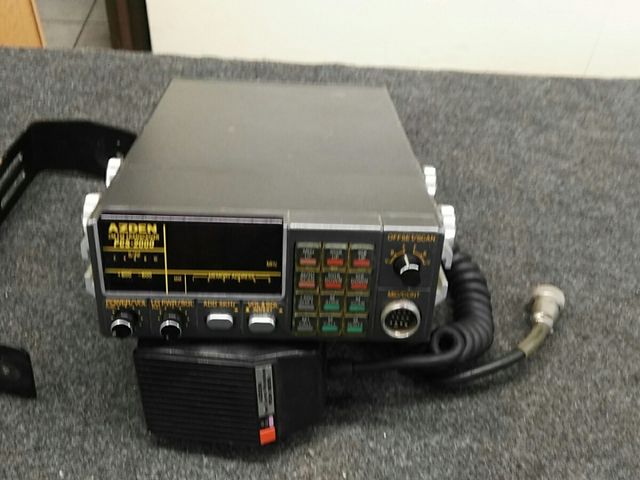 AZDEN PCS2000(YAESU,ICOM,KENWOOD)