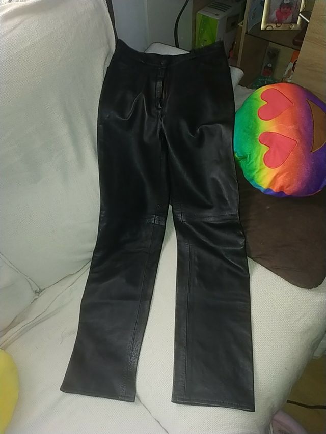 Pantalones piel