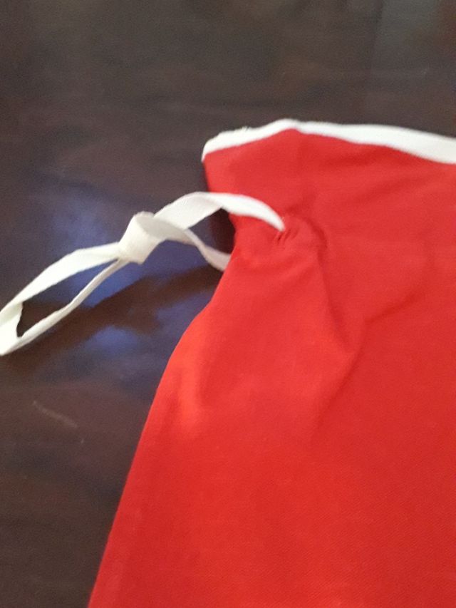 Bolsa antigua con bordados