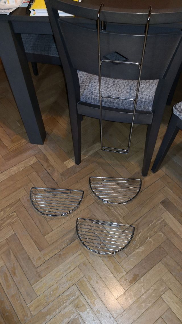 Percha y soporte para mampara