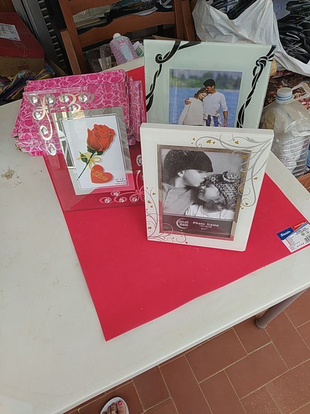 porta fotos nuevo 4€, 3 x10€