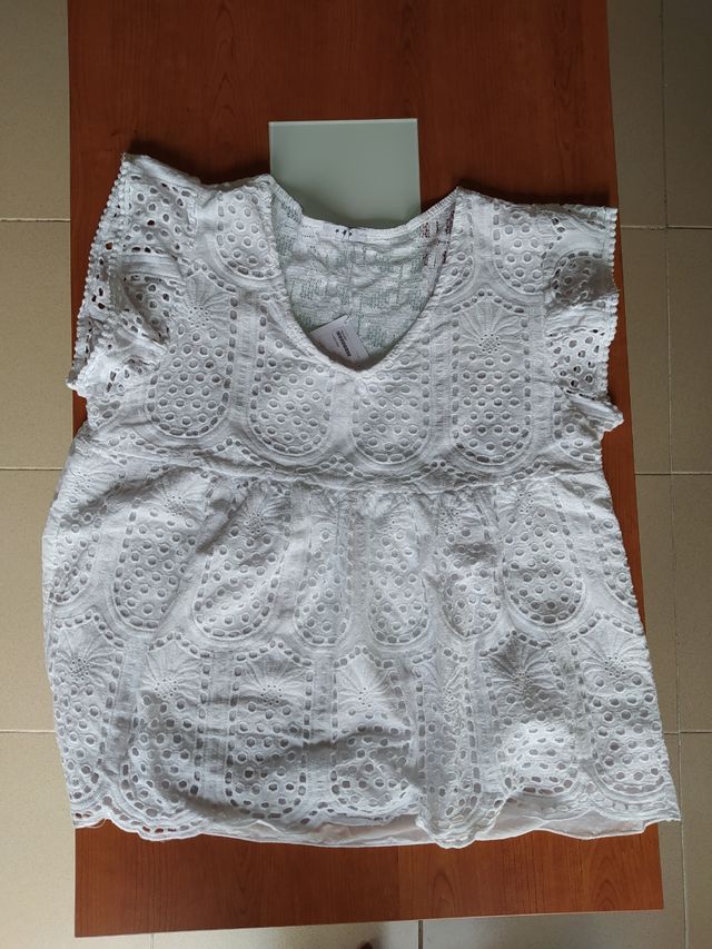 Blusa blanca fresca estilo ibicenco