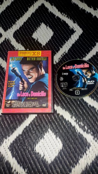 UN LOCO A DOMICILIO : DVD  DESCATALOGADA