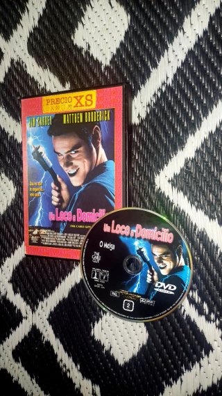 UN LOCO A DOMICILIO : DVD  DESCATALOGADA