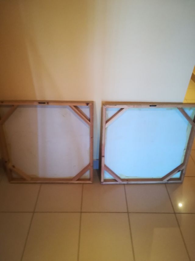 Cesta colgante para baldas