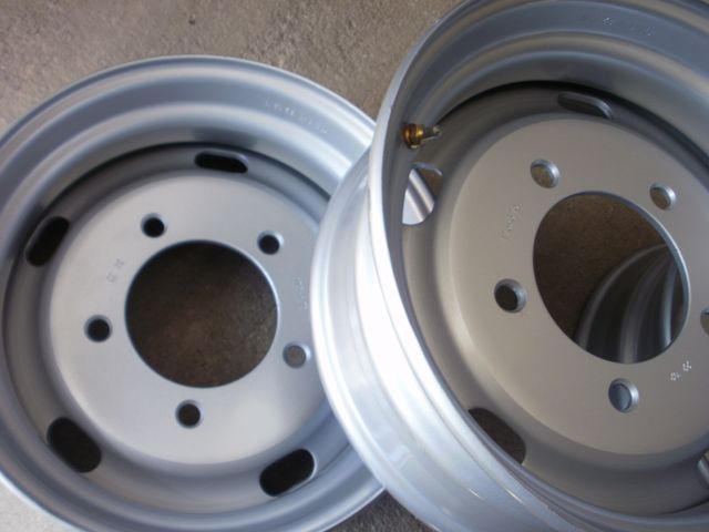 LLANTA REMOLQUE AGRICOLA 17,5 PULGADAS.