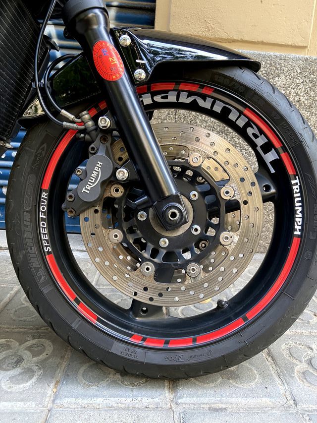 vinilos llanta triumph street trepble