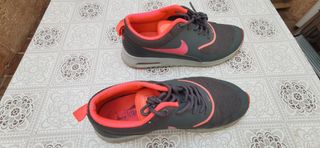 ZAPATILLAS NIKE CHICA MUJER TALLA 38 de segunda mano por 15 EUR en Valencia  en WALLAPOP