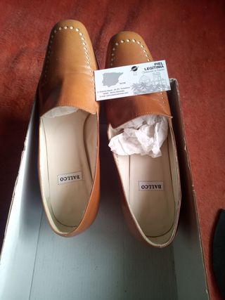 Zapatos mujer Talla 35-36 de segunda mano por 5 EUR en Valladolid en  WALLAPOP