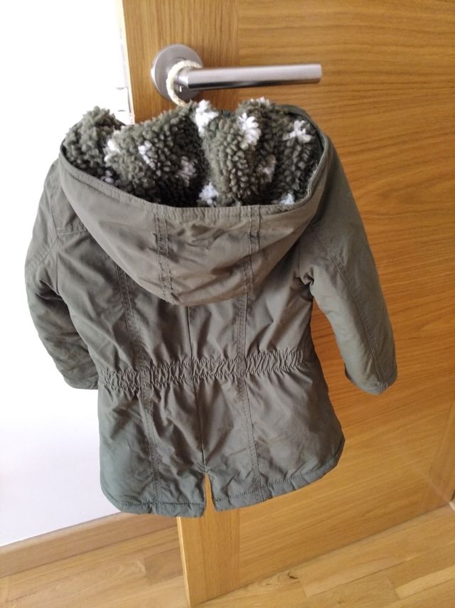 Abrigo Benetton talla 2 años