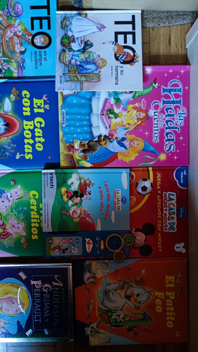 colección libros / cuentos / escritura / lectura