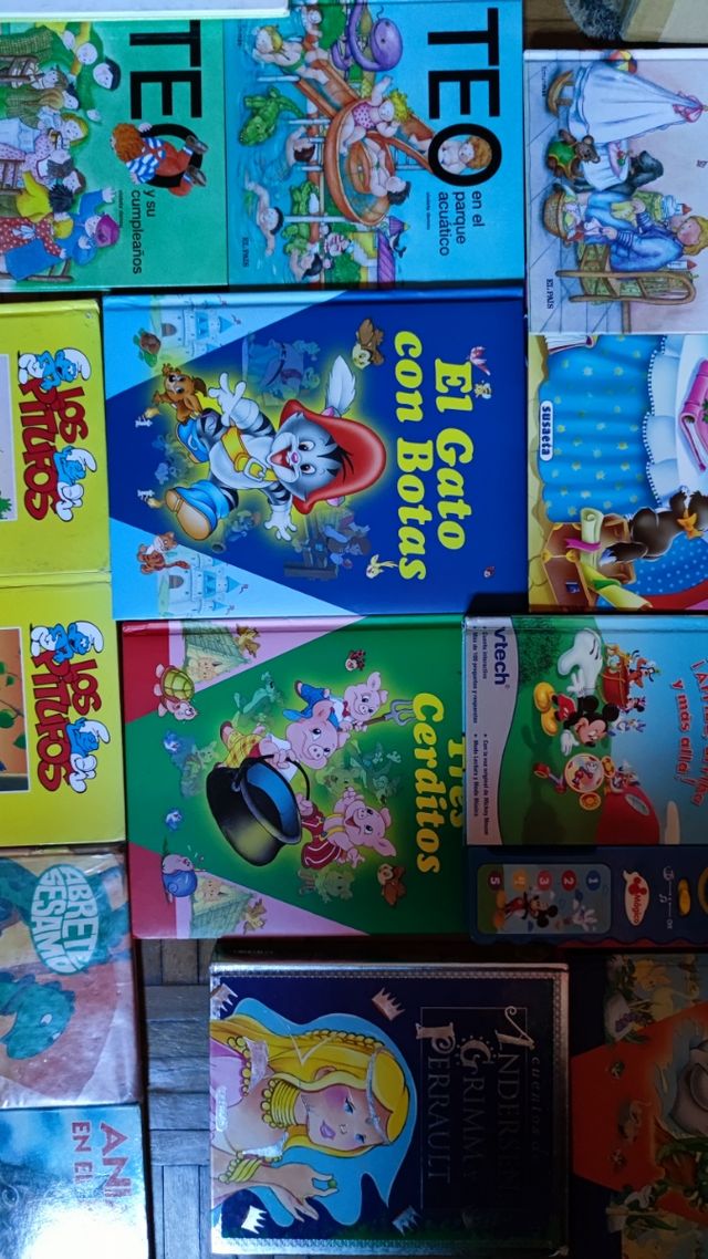 colección libros / cuentos / escritura / lectura