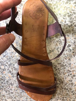 Sandalias Porronet marrones de segunda mano por 20 EUR en Bétera en WALLAPOP