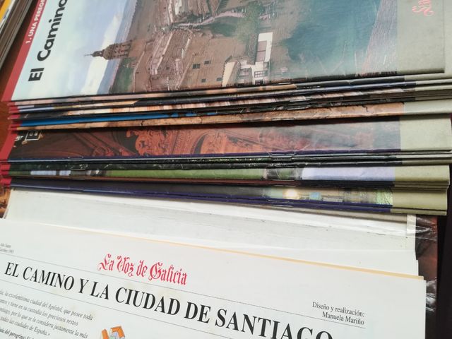 Lote El Camino de Santiago y Voces en Compostela