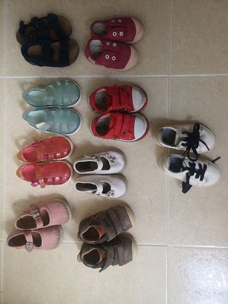 Calzado bebé \\/ niño \\/ niña talla 20 de segunda mano en Martorell en  WALLAPOP
