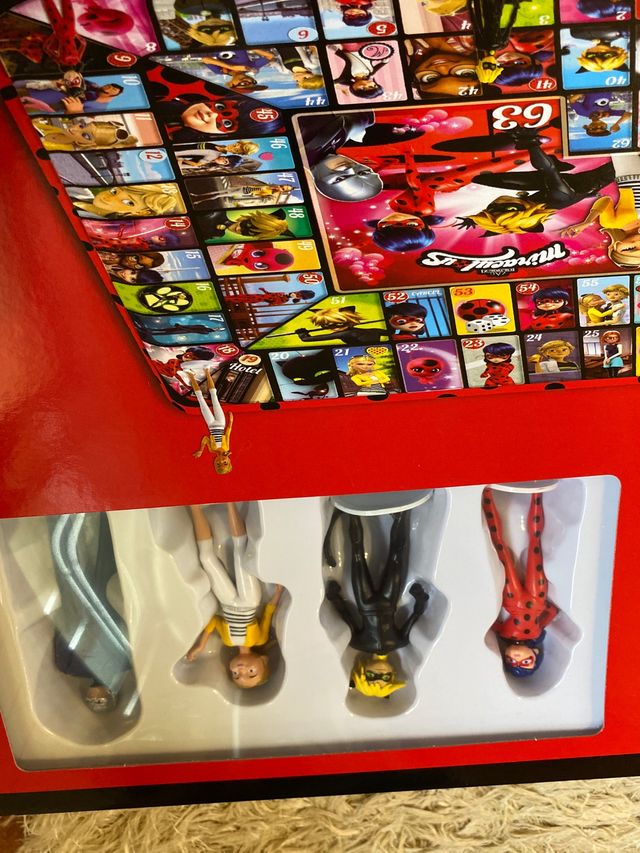 Juego de la oca ladybug con personajes