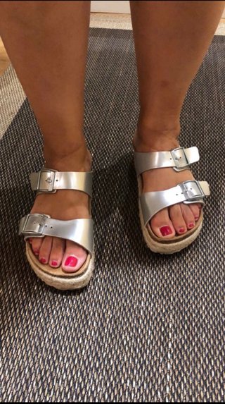Sandalias plateadas con plataforma de Sommers de segunda mano por 17 EUR en  Madrid en WALLAPOP