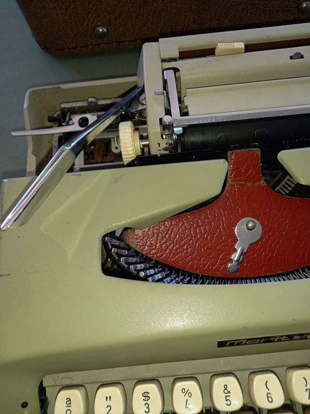 Máquina de escribir.