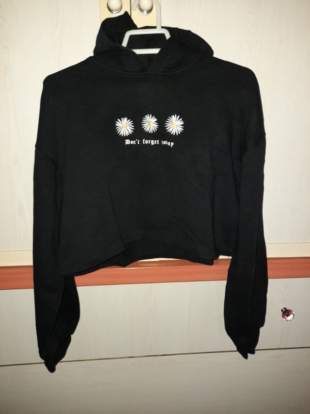sudadera negra