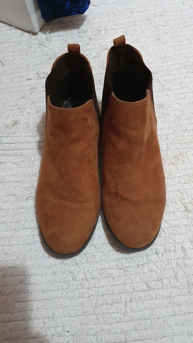 botín marrón
