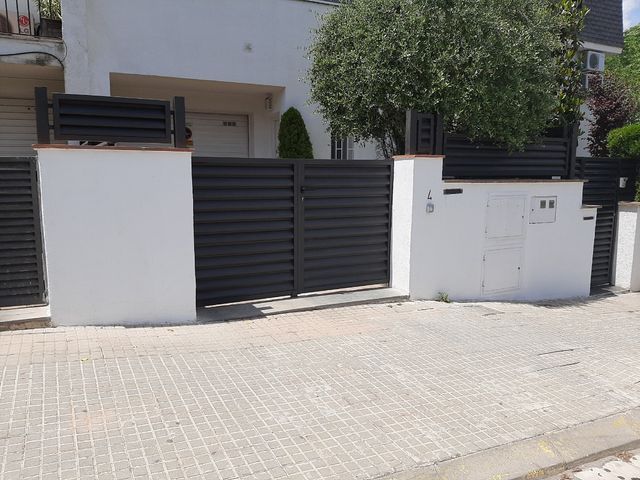 CERRAMIENTOS METÁLICOS