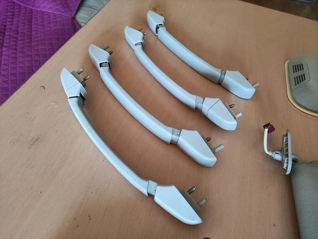 Parasoles, Asideros, luces de techo y más para BMW