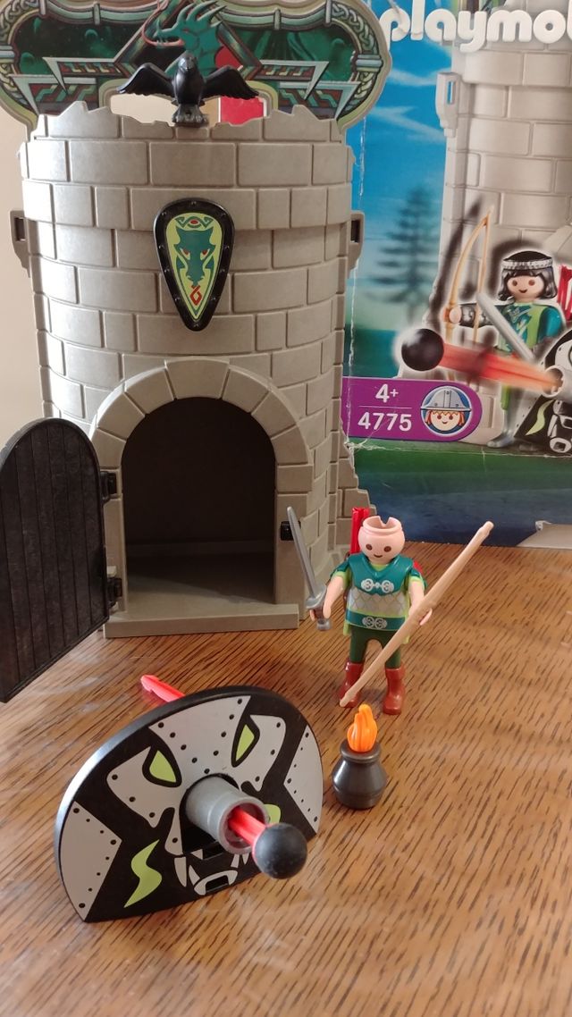 Playmobil modelo 4775 Torre de Caballeros