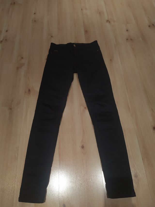 Pantalón pitillo T. 34