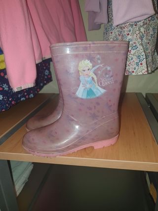 Botas agua Frozen de segunda mano por 5 EUR en Lleida en WALLAPOP
