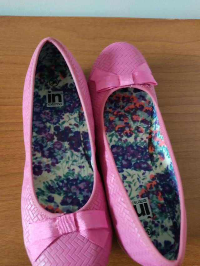 Manoletinas rosas. Talla 34. A estrenar.