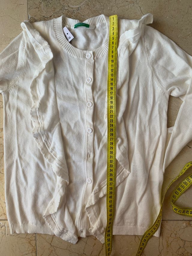 Cardigan niña blanco volantes.Benetton.Talla 10/11