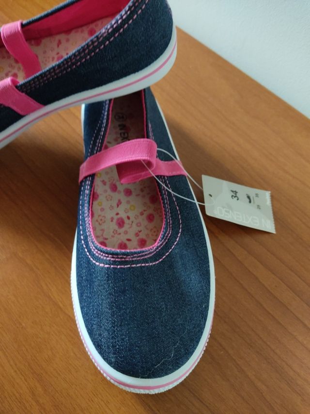 Merceditas vaquera niña. Sin estrenar. 34