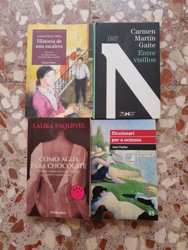 Historia de una escalera, Entre visillos