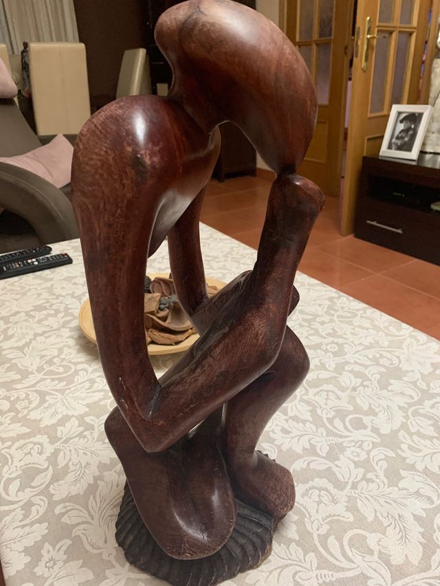Figura de madera, El pensador  tallada a mano