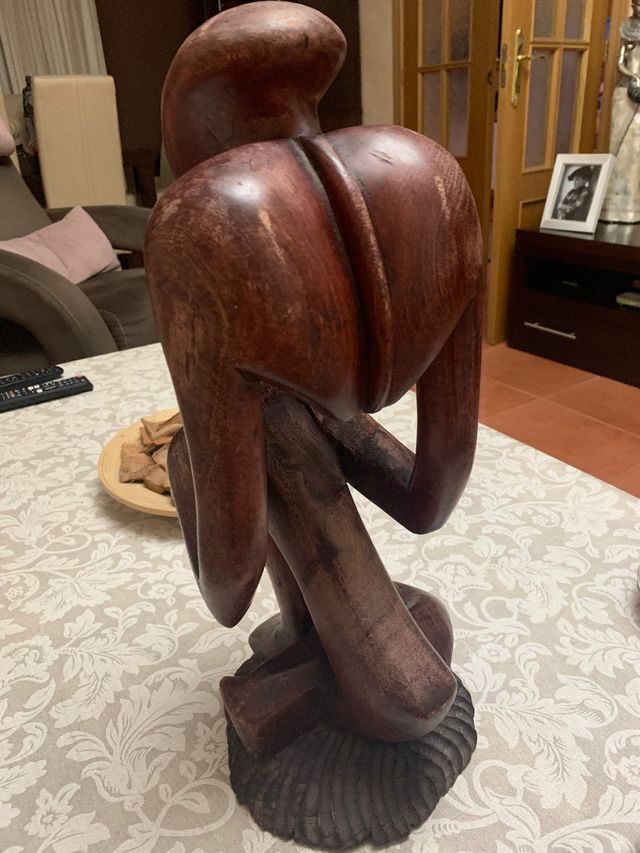 Figura de madera, El pensador  tallada a mano