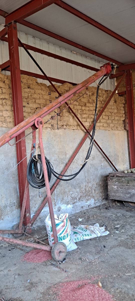 Sinfín hidráulico. Negociable.