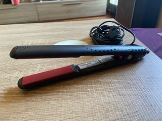Plancha ghd scarlet jemella limited 5.0 de segunda mano por 85 EUR en  Torremolinos en WALLAPOP
