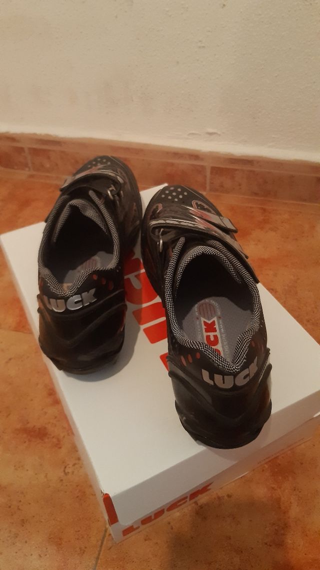 Zapatillas MTB LUCK nuevas T 44
