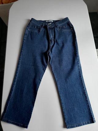 Pantalón Pirata Mujer vaquero Iquing Talla-38 M de segunda mano por 15 EUR  en Urnieta en WALLAPOP