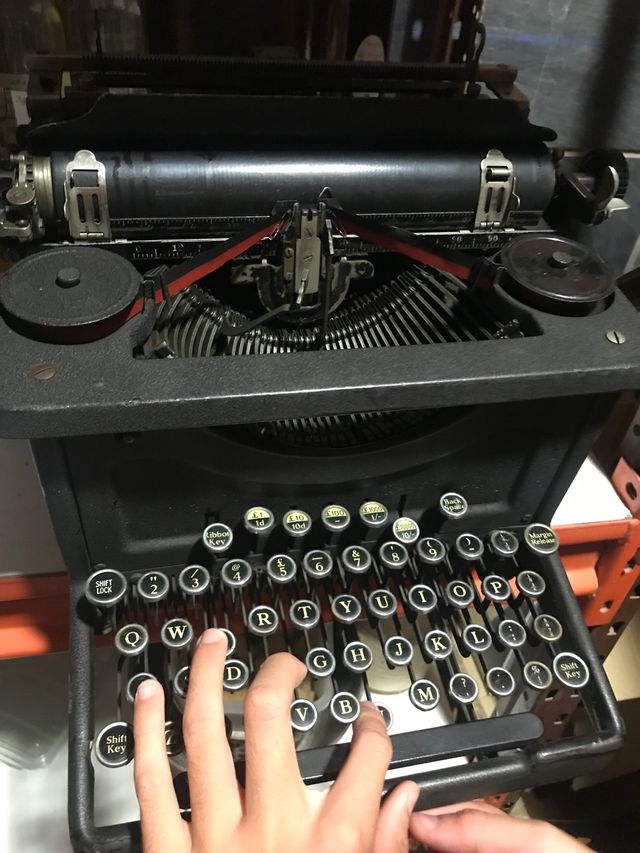 Máquina escribir antigua