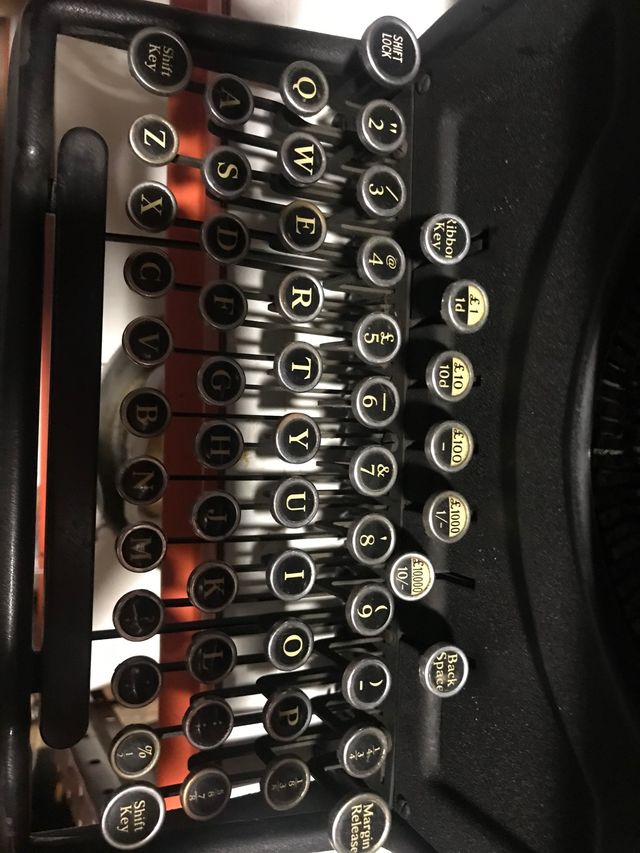 Máquina escribir antigua