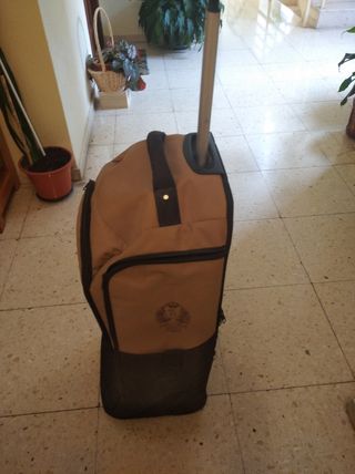 Trolley militar mucha capacidad de segunda mano por 29 EUR en Pontevedra en  WALLAPOP
