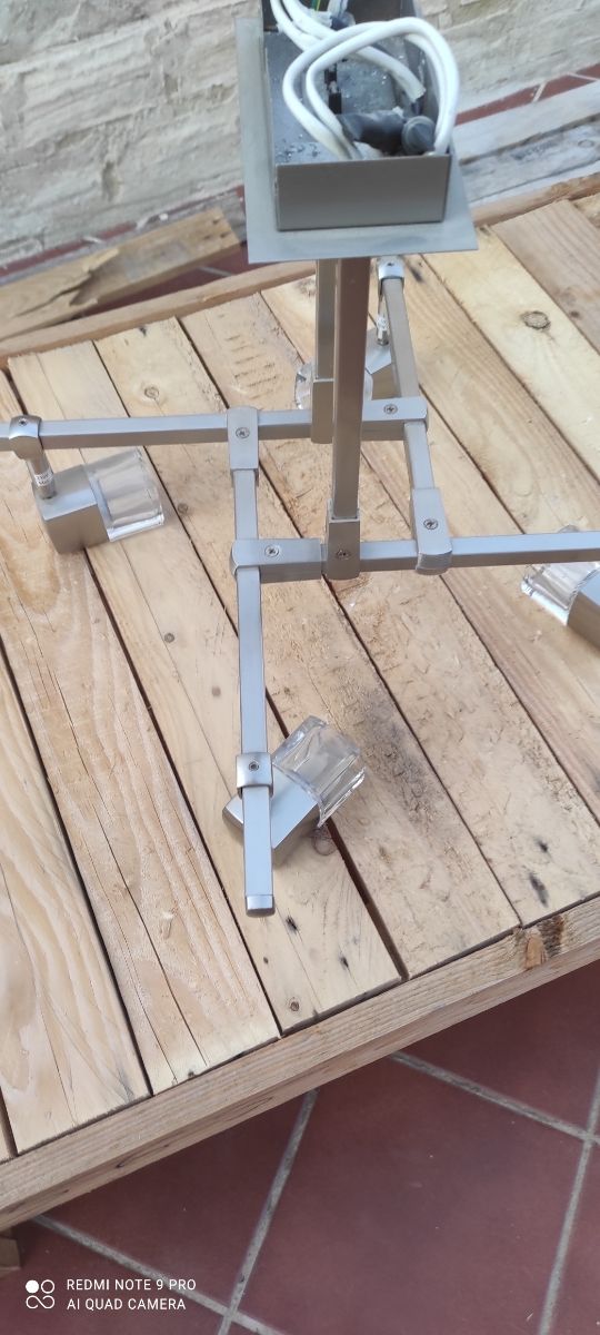 lámpara de techo color plateado