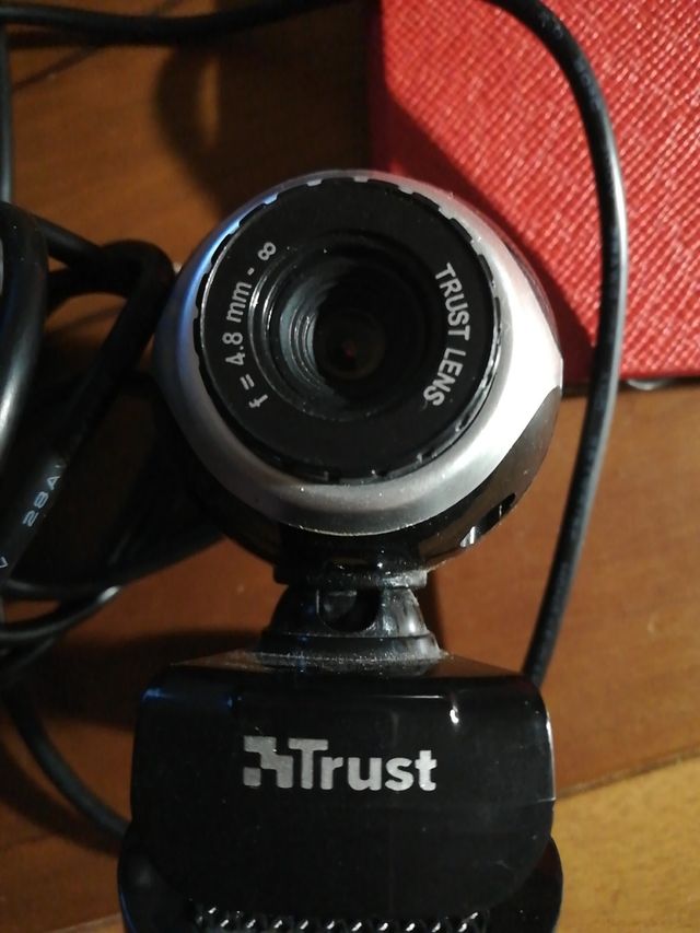 cámara ordenador, marca trust. poco uso